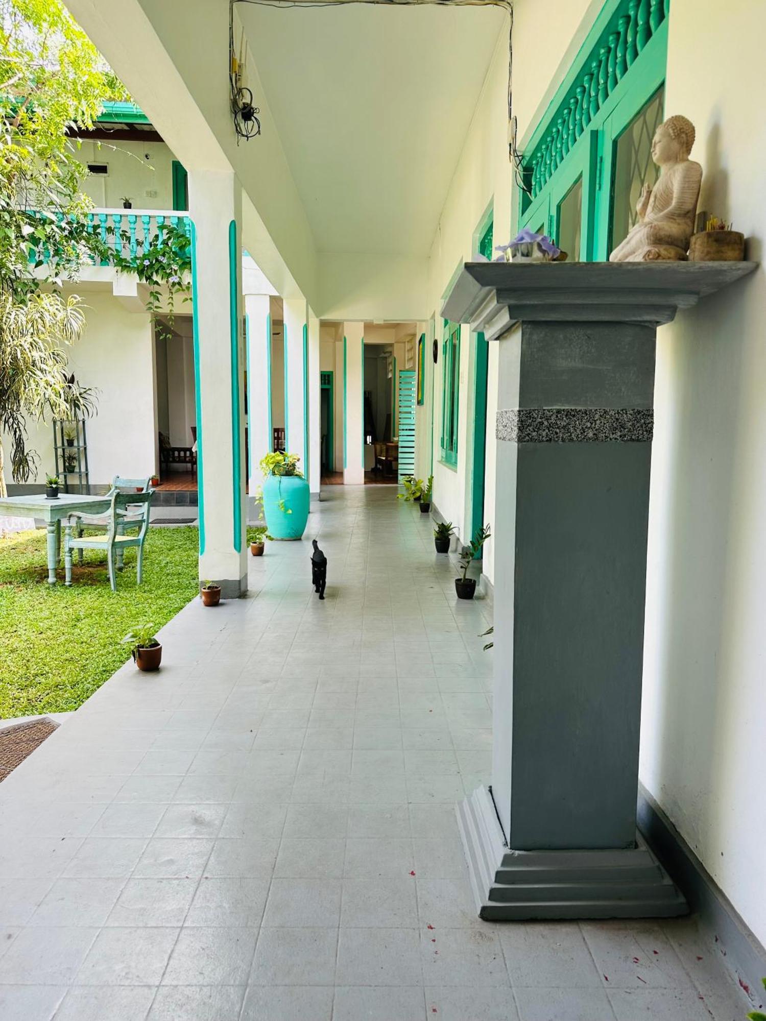 Villa 47 ヒッカドゥワ エクステリア 写真
